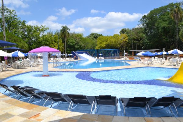 Temporada das piscinas abre esse mês de outubro